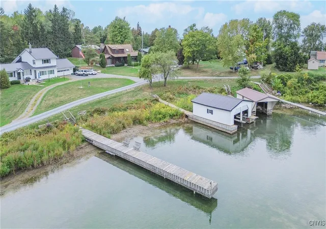 Homes for sale in Cape Vincent, NY | 7176 Beadles Point Rd, Cape Vincent, NY 13618 | MLS# S1639374