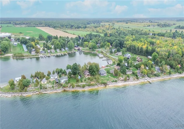 Homes for sale in Cape Vincent, NY | 7176 Beadles Point Rd, Cape Vincent, NY 13618 | MLS# S1639374