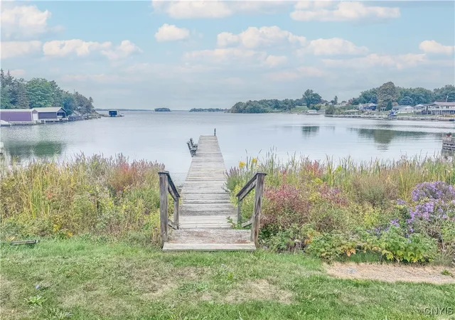 Homes for sale in Cape Vincent, NY | 7176 Beadles Point Rd, Cape Vincent, NY 13618 | MLS# S1639374