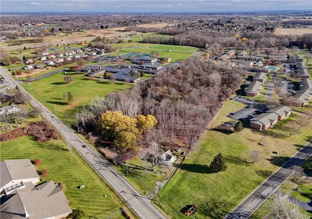 5th image of 4058 E Henrietta Rd, Henrietta, NY 14467 | MLS# R1579764