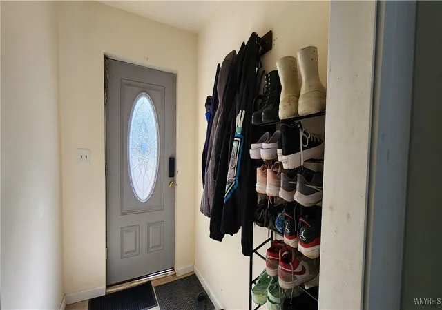 4th image of 177 Genesee St, Lockport City, NY 14094 | MLS# B1639229