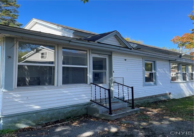 13th image of 531 John St, Carthage, NY 13619 | MLS# S1642555