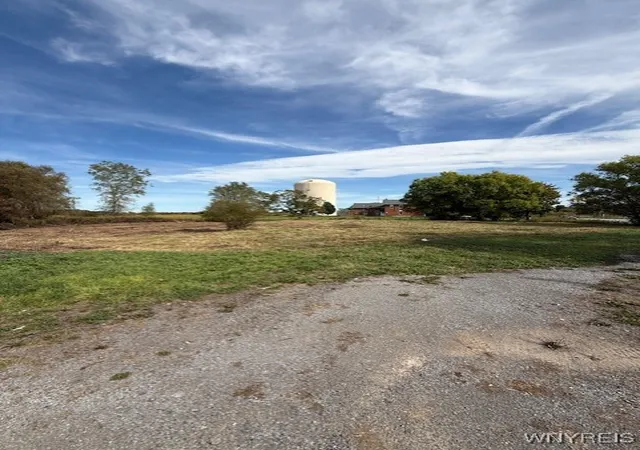 Homes for sale in Lancaster, NY | 6218 Broadway St, Lancaster, NY 14086 | MLS# B1642573