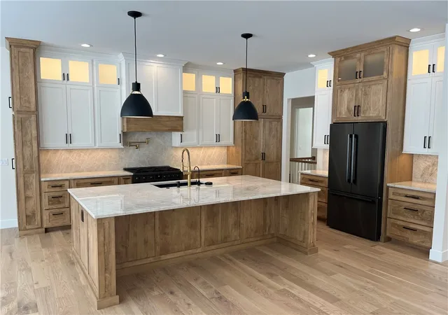 Photo 1 of Single family home for sale at 1202 Lake Point Dr, Webster, NY 14580 | MLS# R1641119 | Listing updated on 2026-07-14