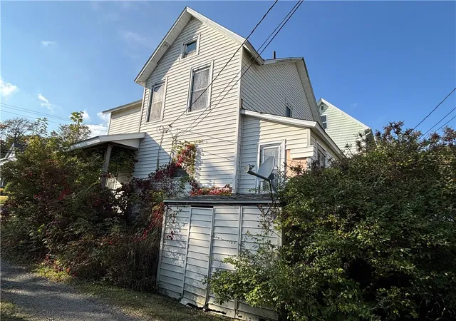 Homes for sale in Kane Boro, PA | 8 South Edgar St, Kane Boro, PA 16735 | MLS# R1642621