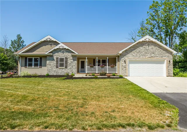 1st image of 8437 Roosevelt Dr, Royalton, NY 14067 | MLS# R1643672