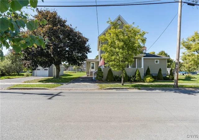 Photo 3 of Single family home for sale at 141 Breen Ave, Watertown, NY 13601 | MLS# S1643906 | Listing updated on 2026-07-16