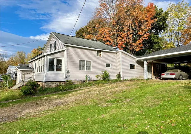 1st image of 6050 Lake St, Wolcott, NY 14590 | MLS# R1645848