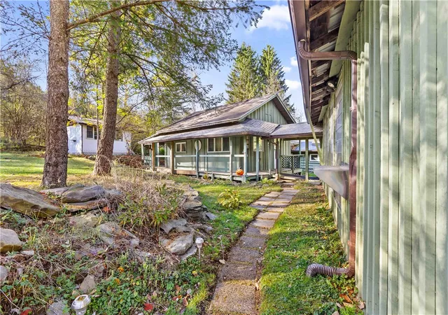 Photo 4 of Sale Pending at 3306 Flint Hl Rd, Naples, NY 14512 | MLS# R1627136 | Listing updated on 2026-07-14