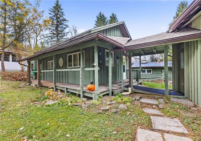 Photo 5 of Sale Pending at 3306 Flint Hl Rd, Naples, NY 14512 | MLS# R1627136 | Listing updated on 2026-07-14