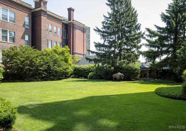 2nd image of 925 Delaware Ave, Buffalo, NY 14209
