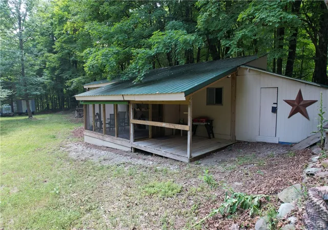 Homes for sale in Amboy, NY | 357 Cable Rd, Amboy, NY 13493 | MLS# R1647431