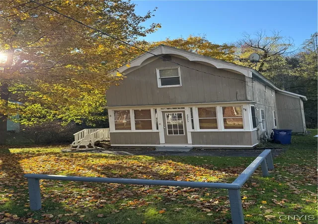 Homes for sale in Paris, NY | 2255 Oneida St, Paris, NY 13322 | MLS# S1647442
