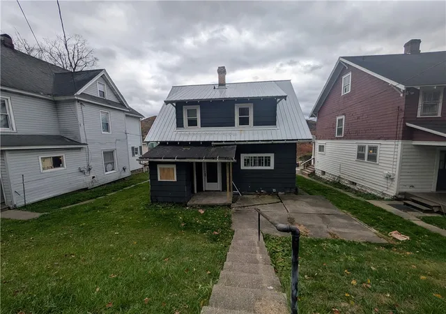Homes for sale in Bradford, PA | 339 Jackson Ave, Bradford, PA 16701 | MLS# R1647759