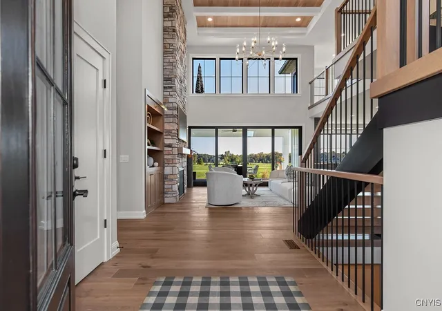 Photo 3 of Single family home for sale at 7040 Whitney Farm Ln, Jamesville, NY 13078 | MLS# S1641063 | Listing updated on 2026-08-04