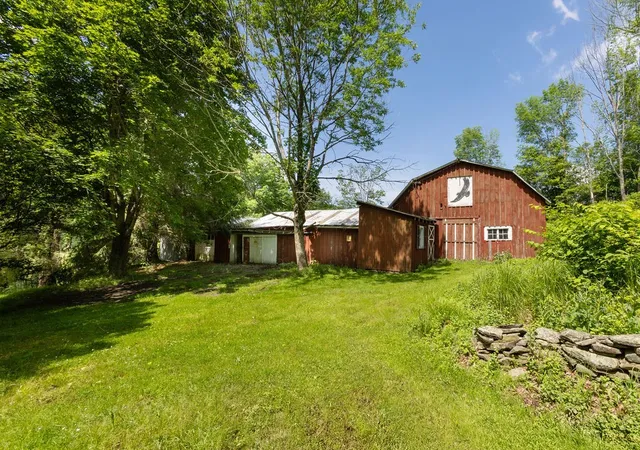 Homes for sale in Middletown, NY | 1089 Hog Mountain Rd, Middletown, NY 12430 | MLS# R1647852