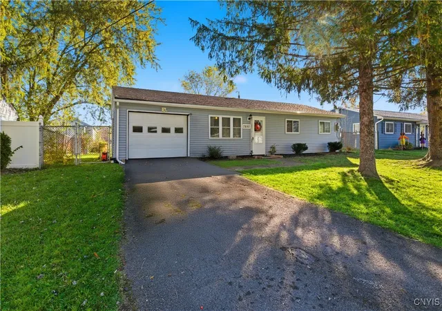2nd image of 7892 Rinaldo Blvd E, Bridgeport, NY 13030 | MLS# S1648014
