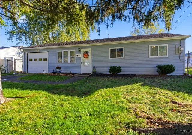 3rd image of 7892 Rinaldo Blvd E, Bridgeport, NY 13030 | MLS# S1648014