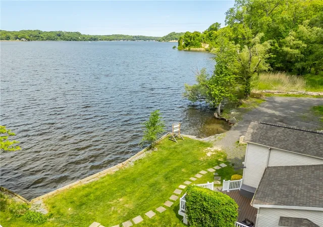 2nd image of 70 Avalon Trl, Webster, NY 14580 | MLS# R1647814
