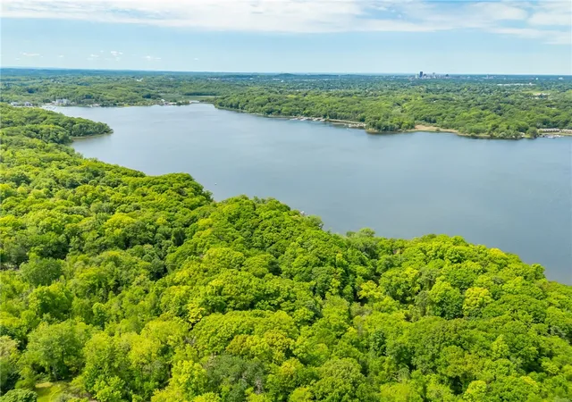39th image of 70 Avalon Trl, Webster, NY 14580 | MLS# R1647814