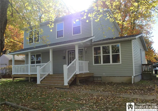 Photo 3 of Single family home for sale at 7 Hillcrest Dr, Fredonia, NY 14063 | MLS# R1648122 | Listing updated on 2026-06-24