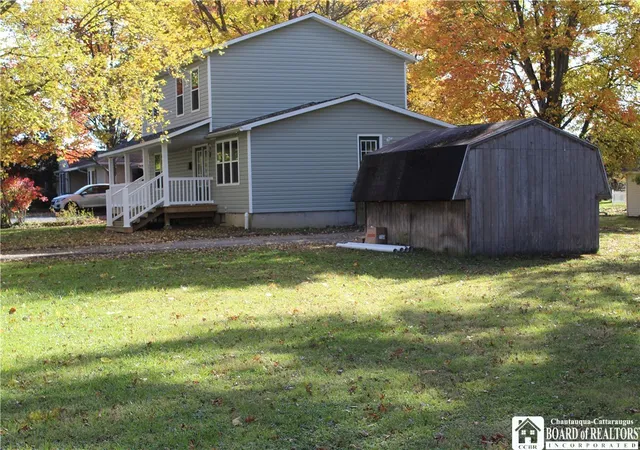 Photo 4 of Single family home for sale at 7 Hillcrest Dr, Fredonia, NY 14063 | MLS# R1648122 | Listing updated on 2026-06-24