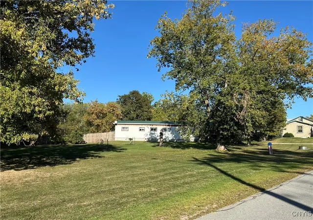 Homes for sale in Orleans, NY | 20201 Ford St, Orleans, NY 13656 | MLS# S1649387