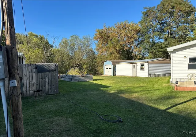 Homes for sale in Orleans, NY | 20201 Ford St, Orleans, NY 13656 | MLS# S1649387