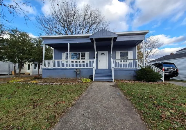Photo 2 of Sale Pending at 39 E 5th Street, Oswego, NY 13126 | MLS# S1648726 | Listing updated on 2026-03-02