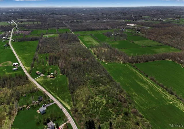 2nd image of 6030 Riddle Rd, Royalton, NY 14094 | MLS# B1649405