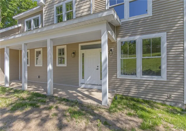 Homes for sale in Camillus, NY | 112 Topaz, Camillus, NY 13219 | MLS# S1650534