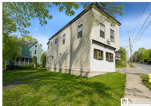 Photo 2 of Sale Pending at 121 Willard St, Jamestown, NY 14701 | MLS# R1650663 | Listing updated on 2026-07-13