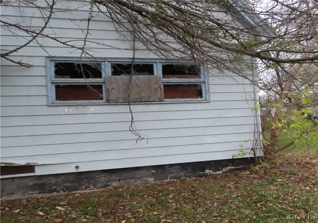 2nd image of 632 W Newell St, Syracuse, NY 13205 | MLS# S1649718