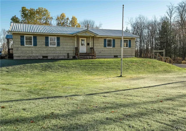 Homes for sale in Remsen, NY | 10540 Academy Ln, Remsen, NY 13438 | MLS# S1650948