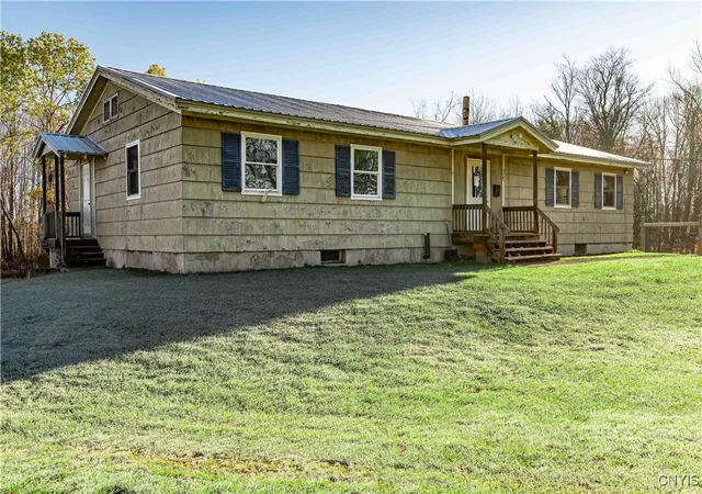 Homes for sale in Remsen, NY | 10540 Academy Ln, Remsen, NY 13438 | MLS# S1650948
