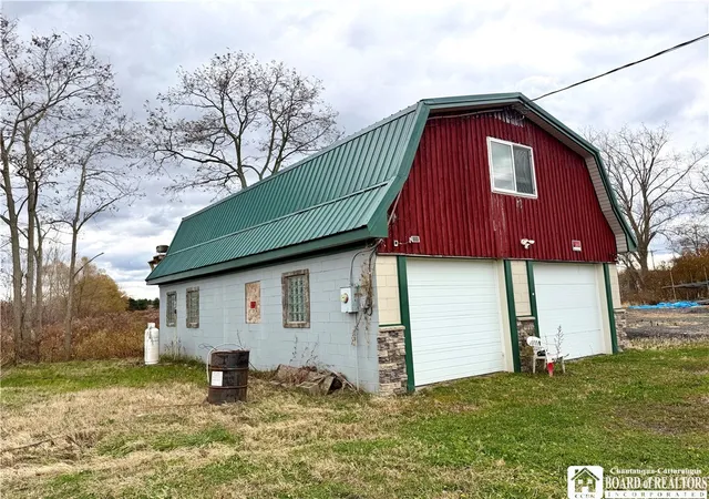 2nd image of 4573 4599 Willow Rd, Dunkirk, NY 14048 | MLS# R1650846