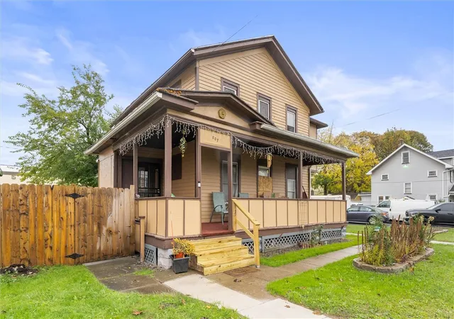 Homes for sale in Rochester, NY | 807 Avenue D, Rochester, NY 14621 | MLS# R1647801