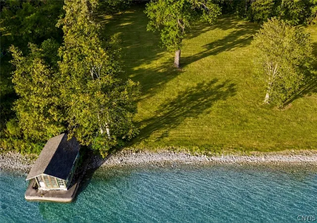 1st image of 1860 W Lake Rd, Skaneateles, NY 13152 | MLS# S1650284