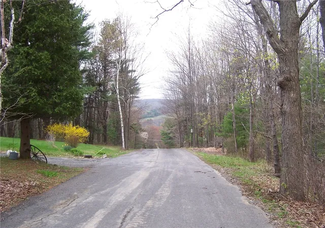 5th image of 3604 Grandview St, Binghamton, NY 13903 | MLS# R1648428