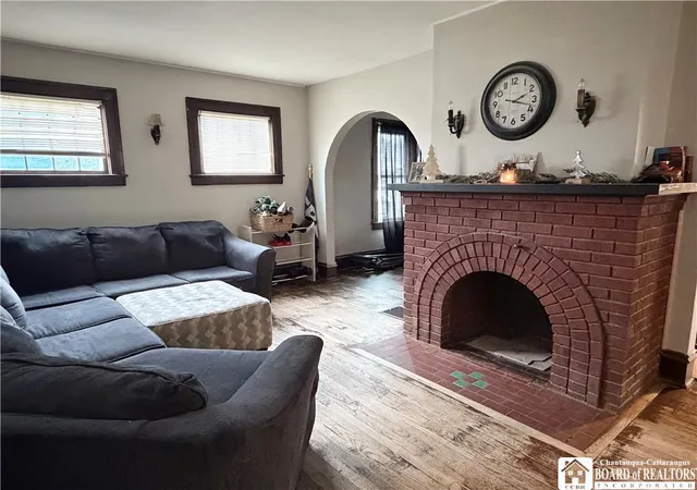 4th image of 19 Hammond St, Jamestown, NY 14701 | MLS# R1650979