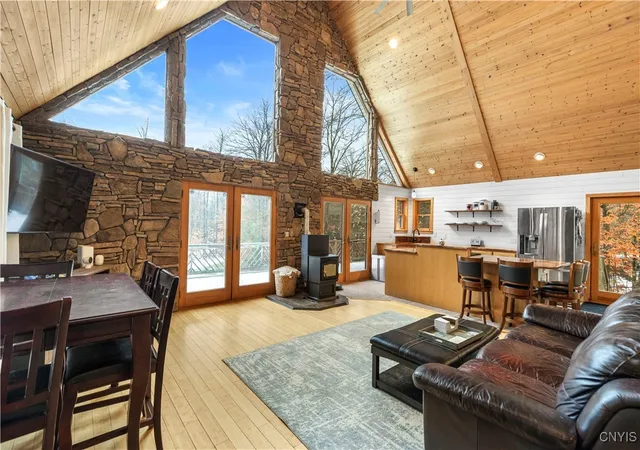 Photo 4 of Single family home for sale at 8483 Edwards Rd, Rome, NY 13440 | MLS# S1650369 | Listing updated on 2026-04-14