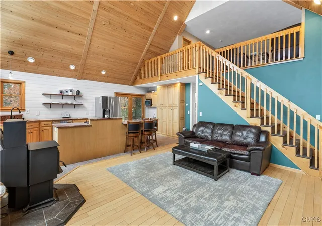 Photo 5 of Single family home for sale at 8483 Edwards Rd, Rome, NY 13440 | MLS# S1650369 | Listing updated on 2026-04-14