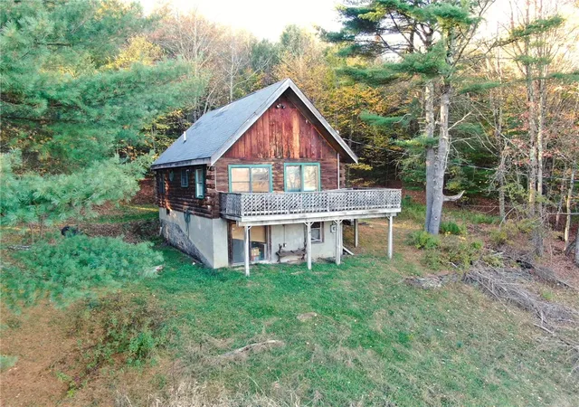 3rd image of 260 Log Cabin Ln, New Berlin, NY 13843 | MLS# R1651222