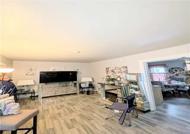 4th image of 94 Peck St, Rochester, NY 14609 | MLS# R1652474