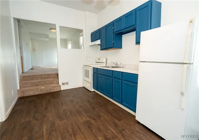 Photo 3 of Multi family home for sale at 2128 Jerauld Ave, Niagara Falls, NY 14305 | MLS# B1651182 | Listing updated on 2025-11-26