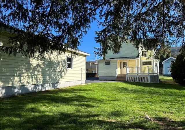 Photo 5 of Single family home for sale at 69 Liberty St, Walton, NY 13856 | MLS# R1653147 | Listing updated on 2026-08-04