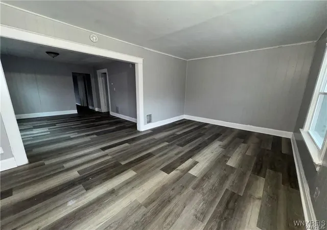 2nd image of 1825 Pierce Ave, Niagara Falls, NY 14301