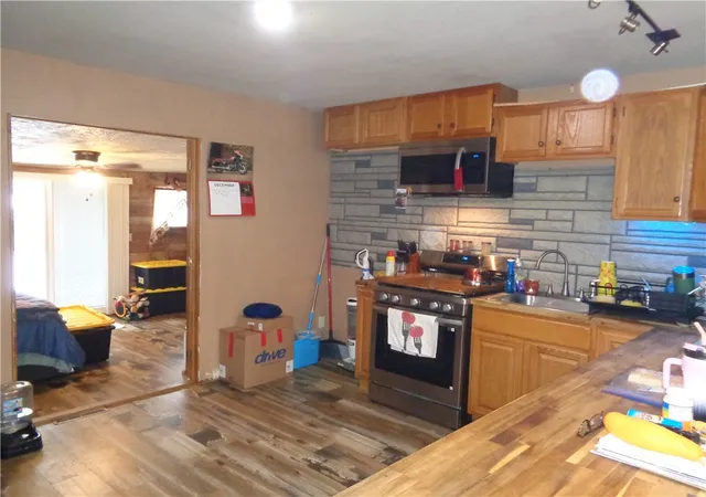 Photo 3 of Sale Pending at 403 Shappee St, Horseheads, NY 14845 | MLS# R1653614 | Listing updated on 2026-06-09