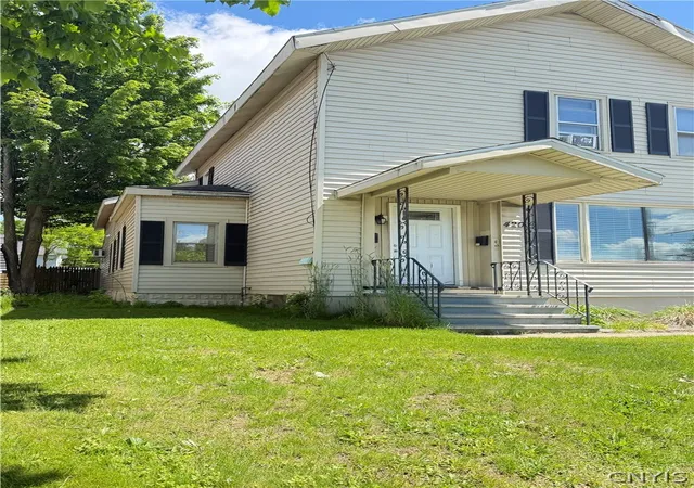 Photo 3 of Single family home for sale at 420 W Dominick St, Rome, NY 13440 | MLS# S1653722 | Listing updated on 2026-06-01
