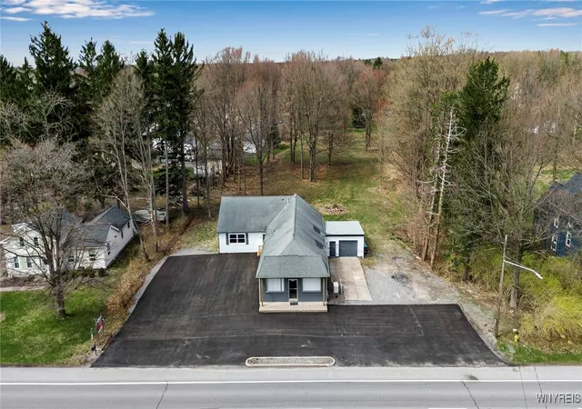 Homes for sale in Alden, NY | 12482 Broadway St, Alden, NY 14004 | MLS# B1653812